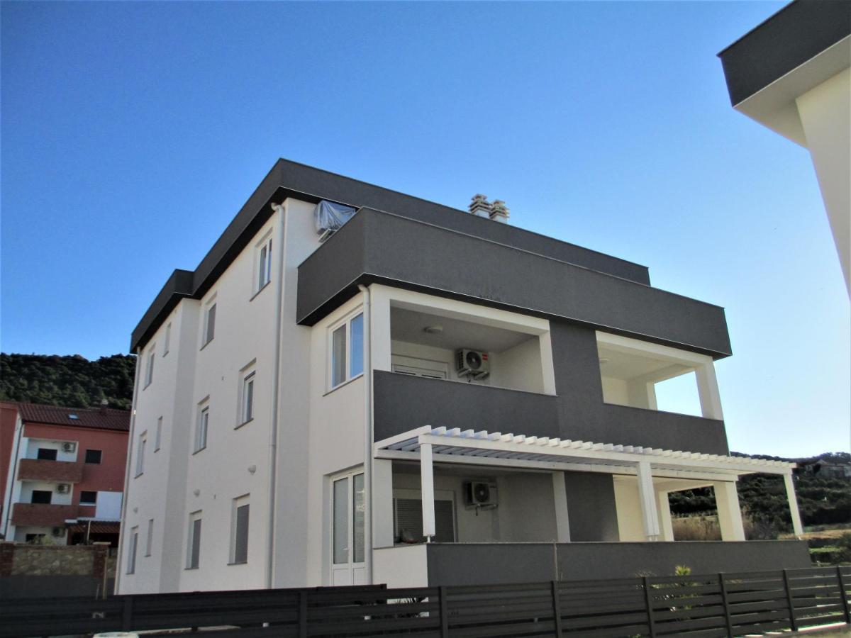 Banjol Apartment Ivetka מראה חיצוני תמונה